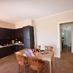 Garden Flat By Maggiore