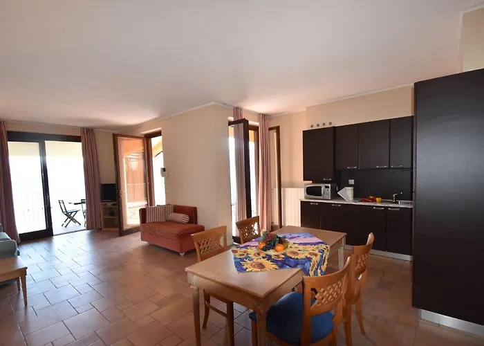 Garden Flat By Maggiore Ferienhaus Oggebbio