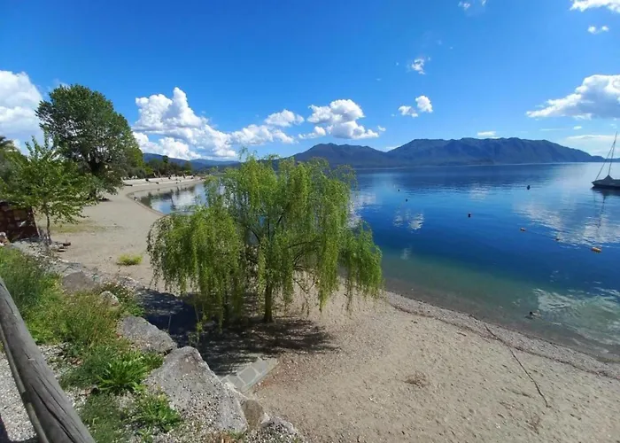 Garden Flat By Maggiore 펜션 *